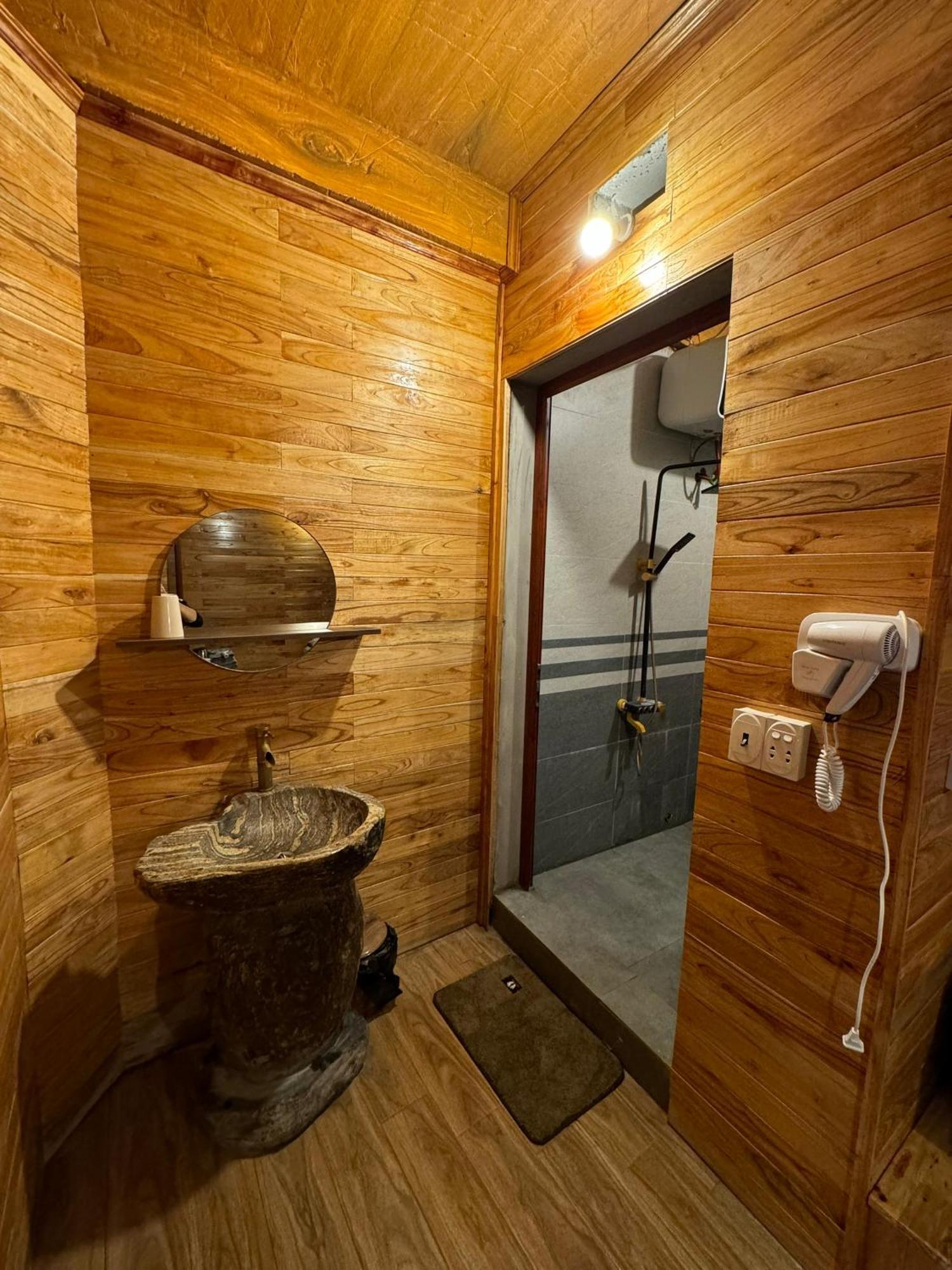 Tày Homestay Làng Đá Cổ Khuổi Ky- Bản Giốc Cao Bang Exterior foto